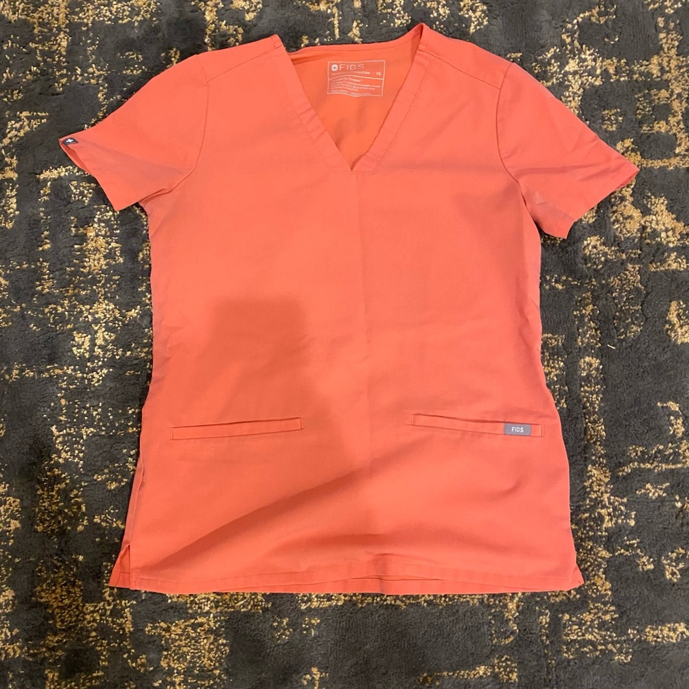 FIGS Scrub top